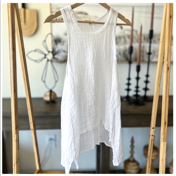 NEW Fresh Produce White Tank - Picture 4 of 10